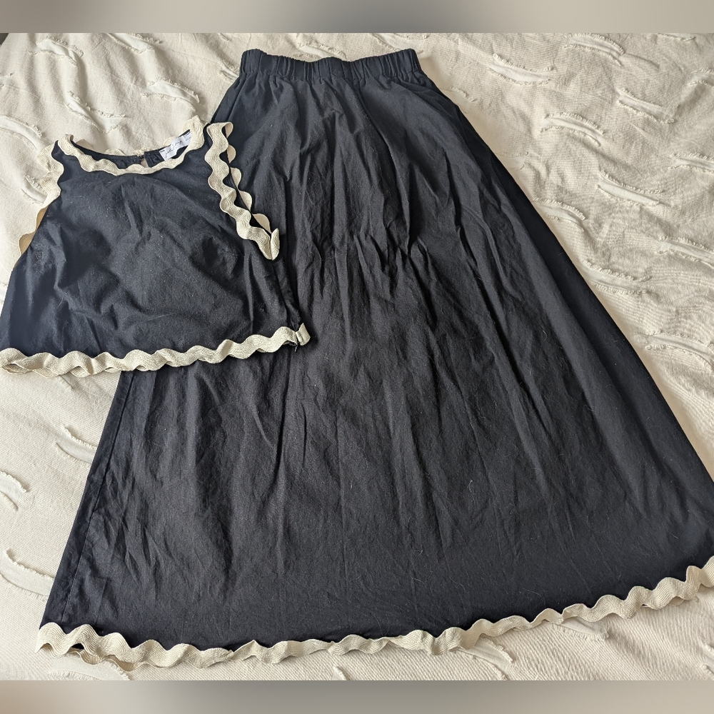 Petal & Pup Elegant Black Maxi Dress with Cream Accents